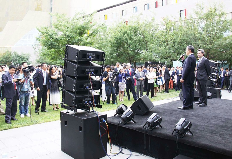 户外演出蘑菇蘑菇视频APP下载的配置和舞台拾音的技巧